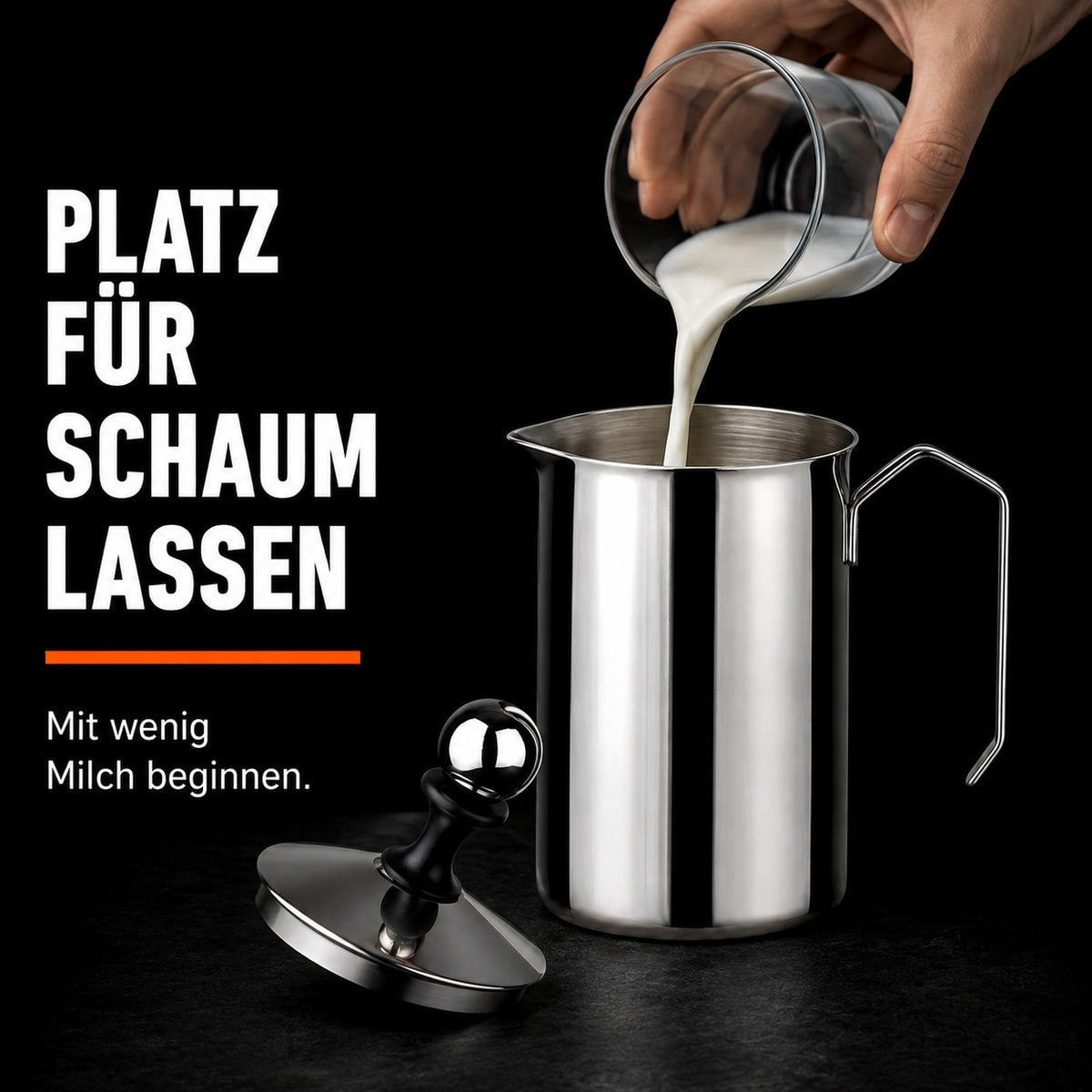 Manueller Milchaufschäumer – Milch mit Platz für Schaum einfüllen